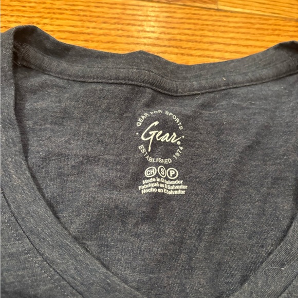 Villanova Mom Gray Short Sleeve Tee - Picture 3 of 4